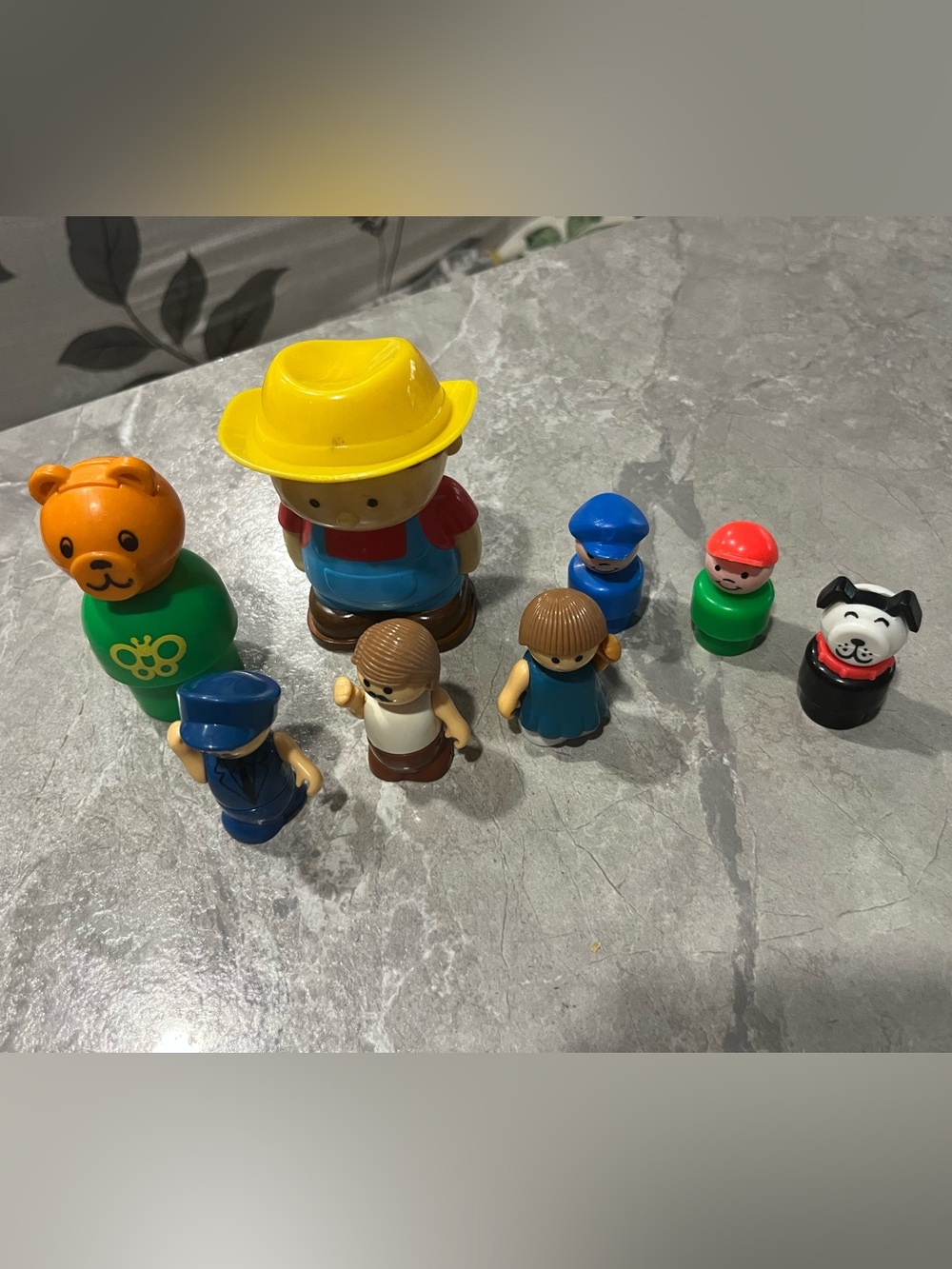 VTG Fisher Price/Playskool Figurine Set(8 Pcs)